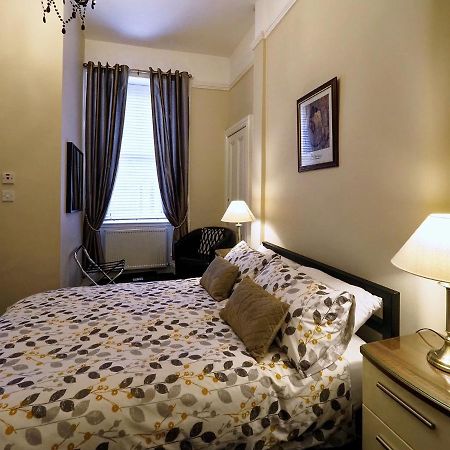 Browns Bed And Breakfast เอดินบะระ ภายนอก รูปภาพ